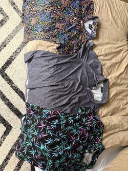 Lot of 3- Sunday Swagger Golf Polos (medium)