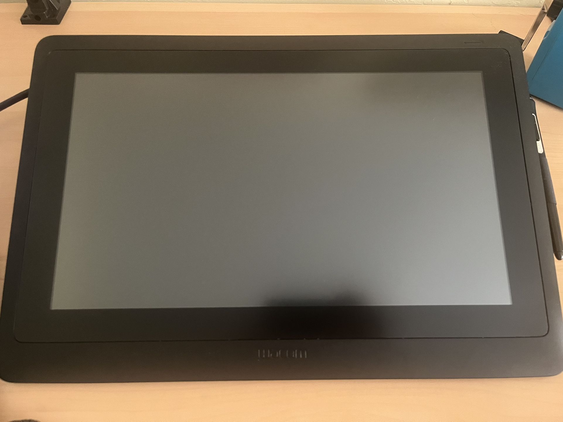 Wacom Cintiq 16 Drawing Tablet With Pro Pen