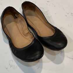 Women’s flats 