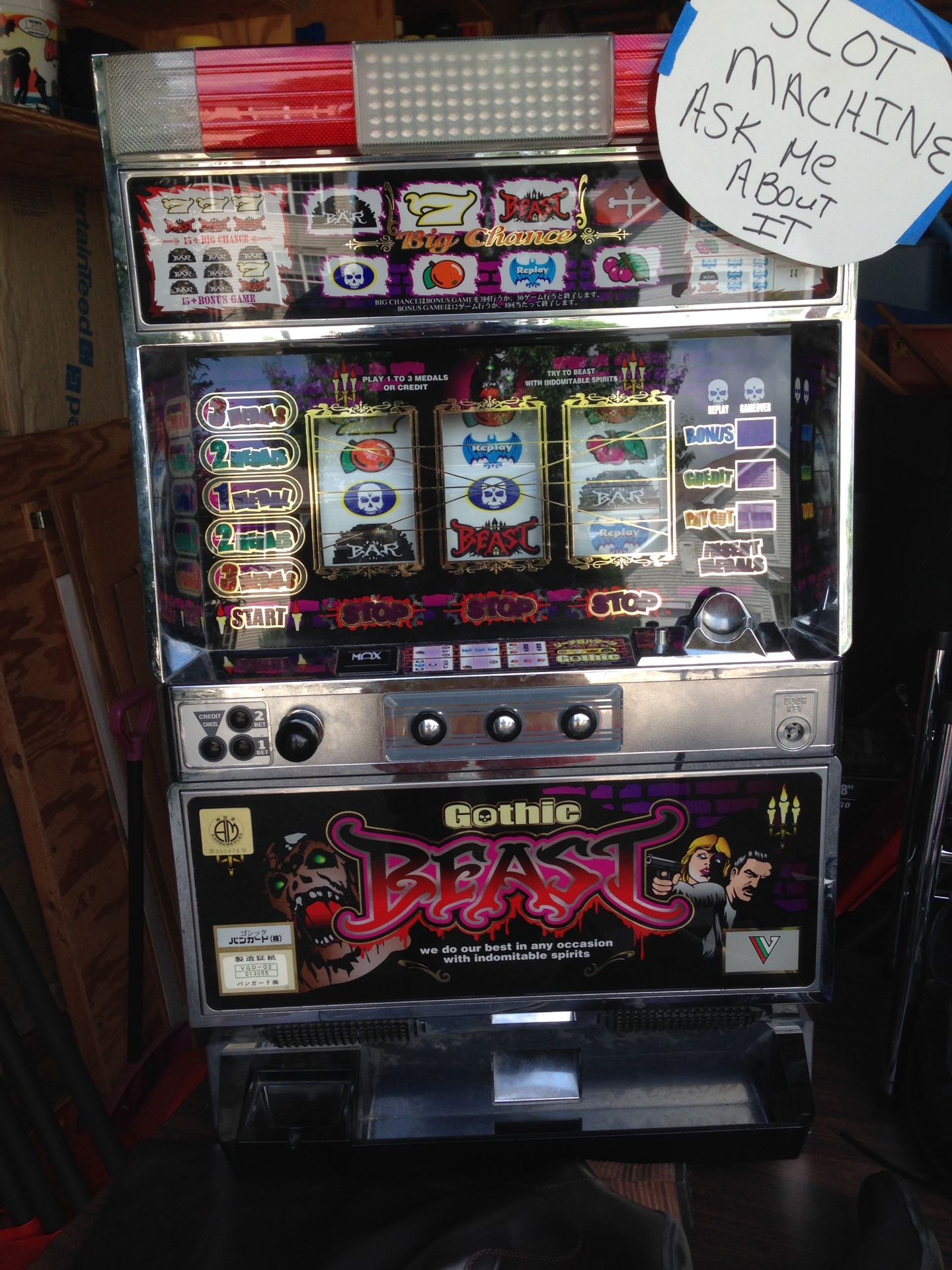 Gothic beast slot machine