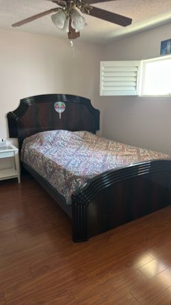 Queen size Italy bed room set including mattress