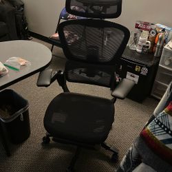 Hinomi Desk Chair