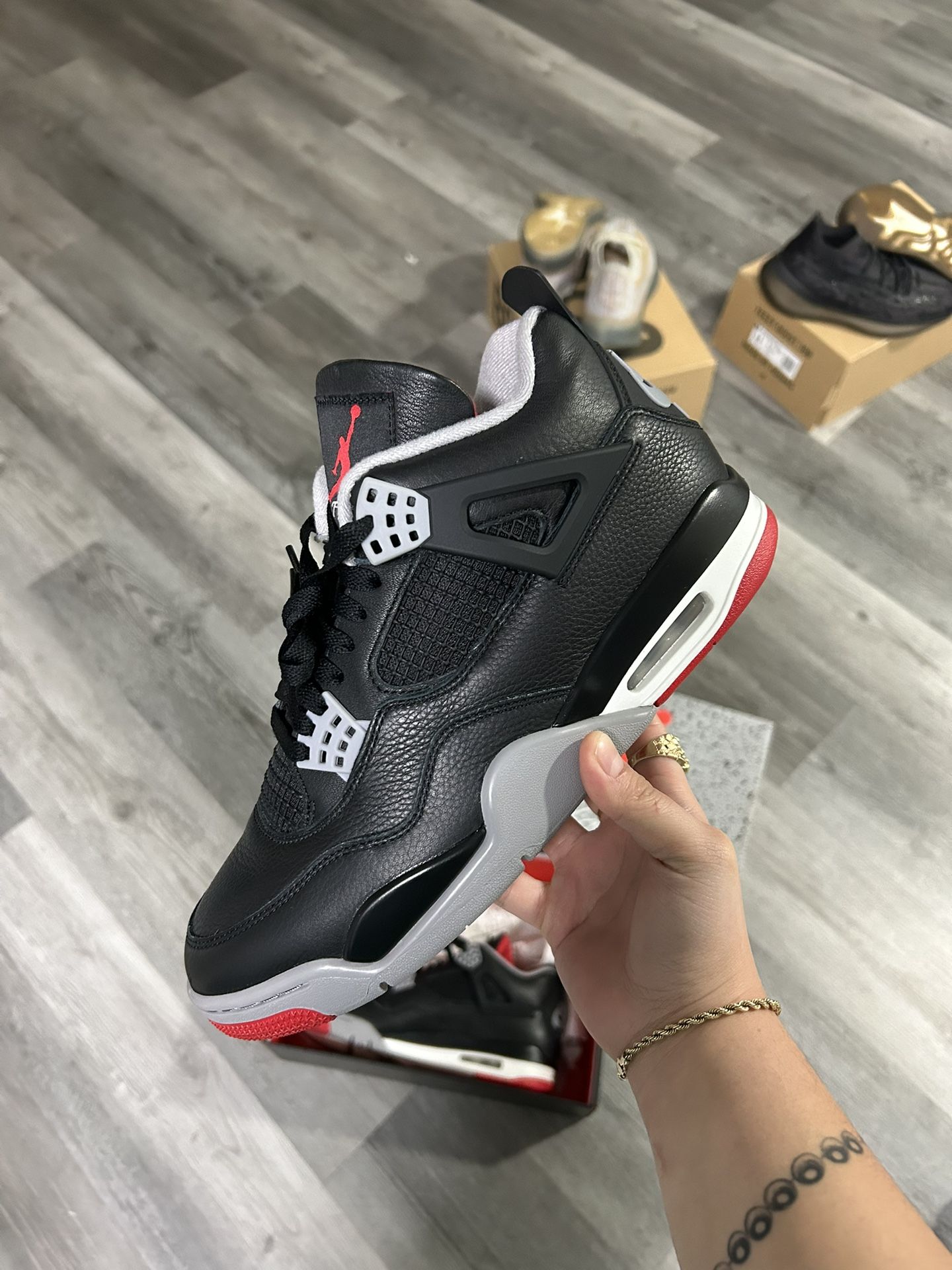 Jordan 4 Retro Bred 