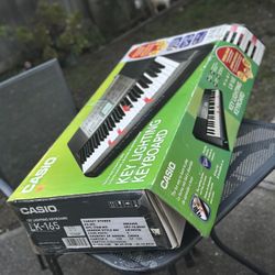 CASIO LK-165 key lighting keyboard