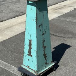 Tool Stand Pedestal 