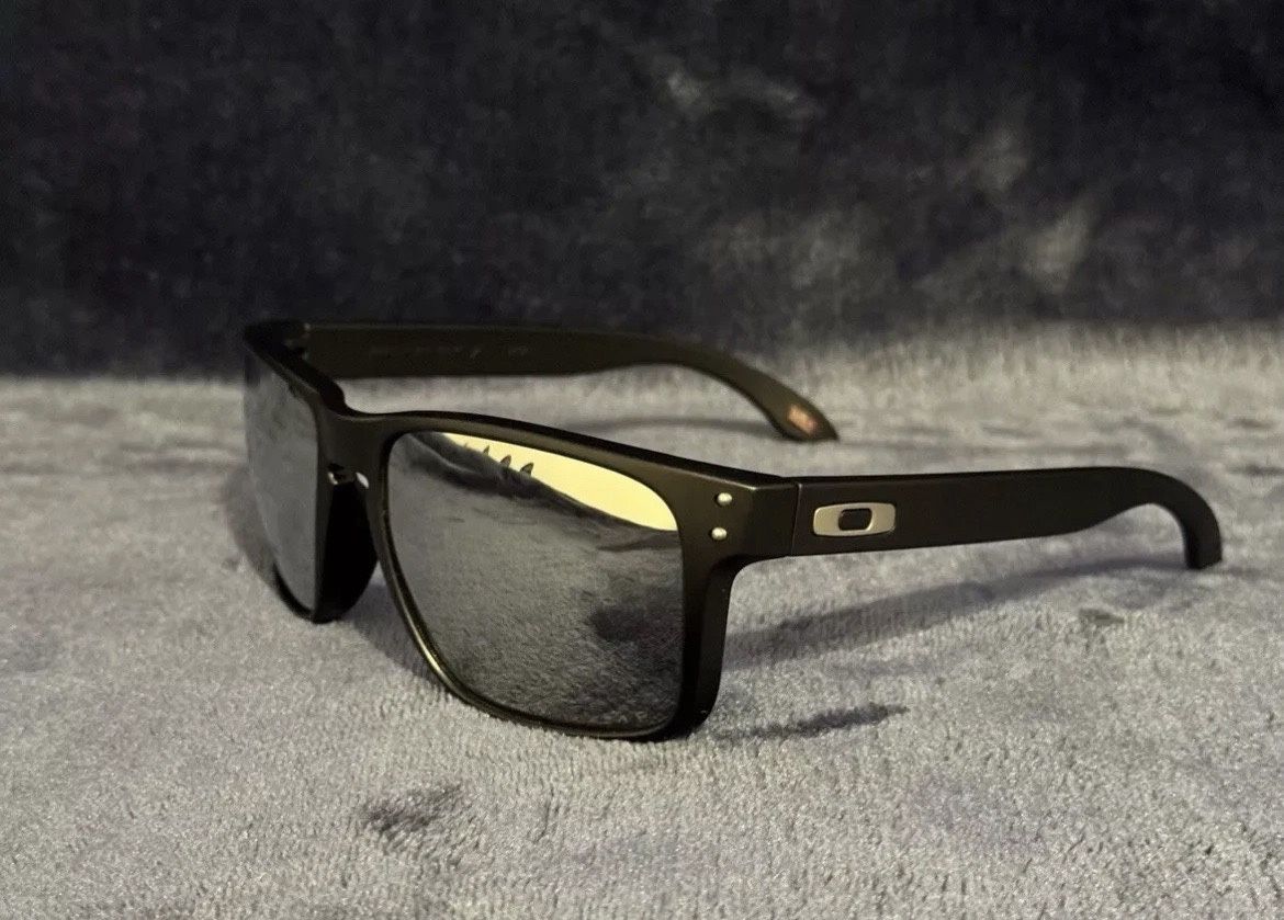 Oakley Sunglasses Holbrook New In Box