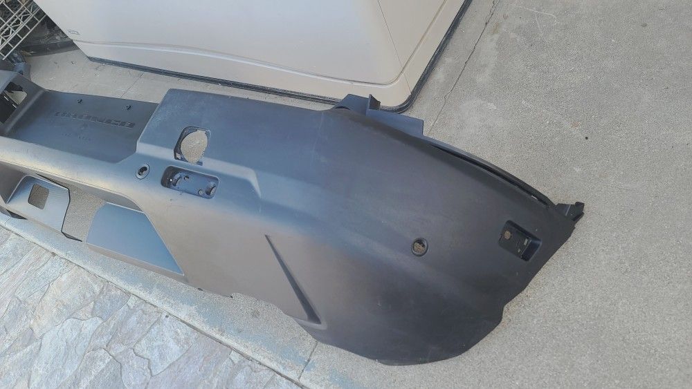 2019 - 2023 FIRD BRONCO REAR BUMPER COVER GENUINE USED OEM.  Y11