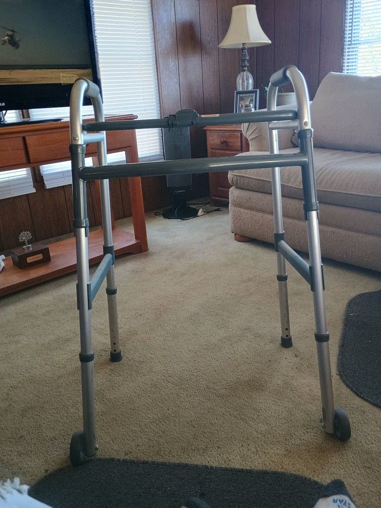 invacare handicap walker