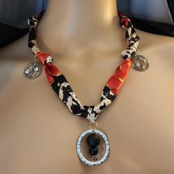 COLLAR ALICE. Silk bandneck necklace 