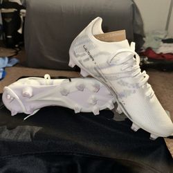 Selling Women’s Puma Ultras Size 6 Only Women’s 