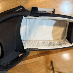Nuna Bassinet 