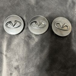 Wheel center caps x 3