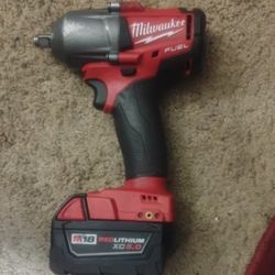 M18 Fuel Mid-Torque Impact Wrench