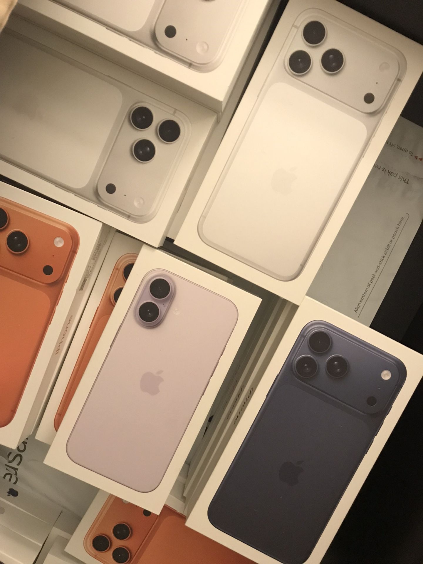 Unlocked iPhone 17 Pro Max Or 17 Pro New Sealed With Receipt 🧾 Bonus New Case & Screen Protector