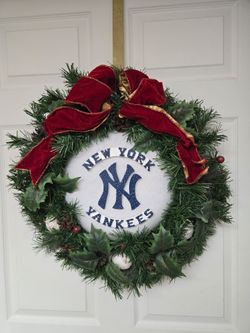 New York Yankees Holiday Wreath
