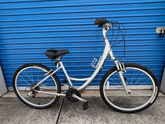 Women’s 26” Specialized Globe Bike for ONLY $70