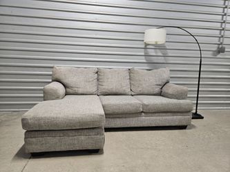 Ashley's Furniture 🔥 Reversible 2 PC Sectional 🛋 (Delivery Available) 🚚