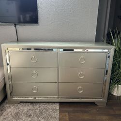 Six Drawer Dresser 