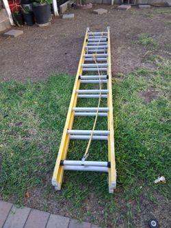 Escalera De 20 pies de fibra de bidrio