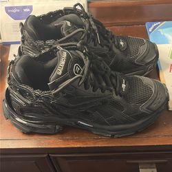 Balenciaga runner black