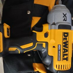 DEWALT 20V MAX Cordless Impact Wrench Kit