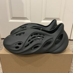 Yeezy Foam RNR