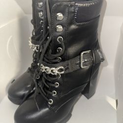 Nine West Women's Vilage Ankle Boot Size 9