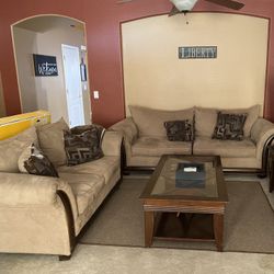 Sofa Set/Tables/Lamps