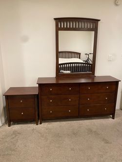 Queen Bed Set