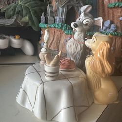 Disney Showcase Collection Lenox "LADY AND THE TRAMP" Decorative Figurine