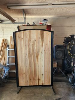 New arched entry gate