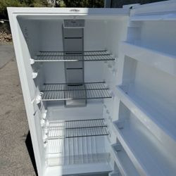 Frost Free Whirlpool 16 Cubic Upright Freezer Free Local Delivery/30 Day Warranty