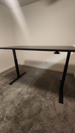 Adjustable table