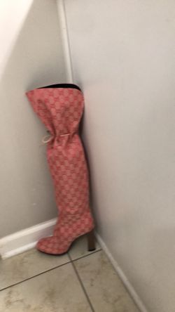 Stylish Thigh High Very Attractive Boots: Size 8,9,10,11 On Sale.!!!!!!