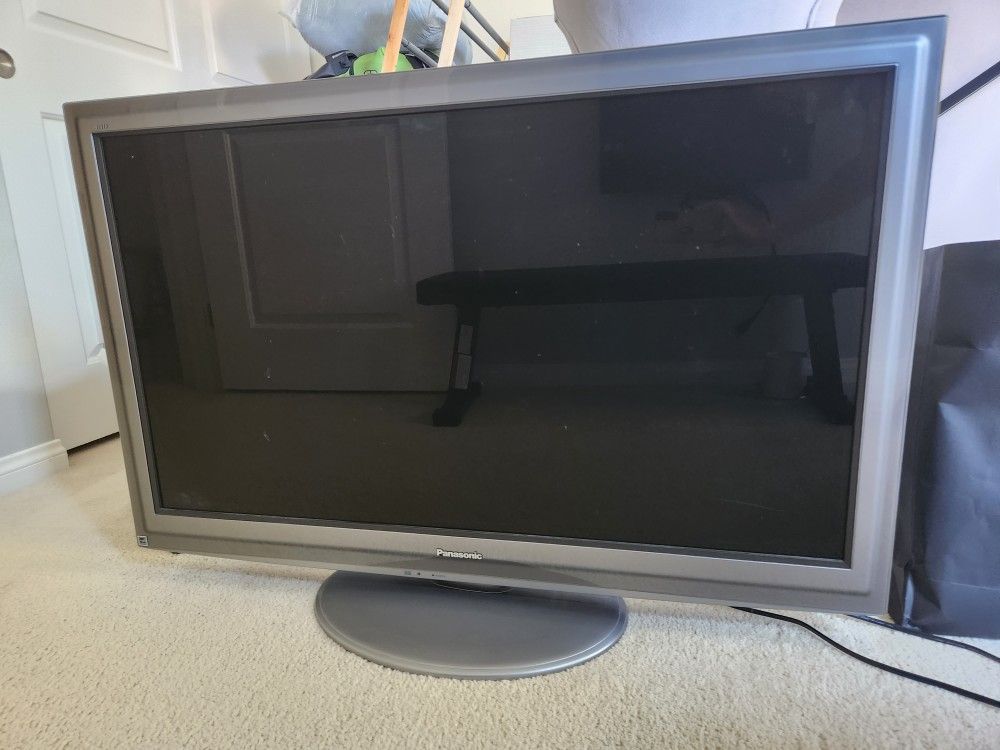 Panasonic TC-42LD24 LCD TV with Remote