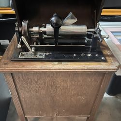 The dictaphone shaving machine columbia graphophone company  