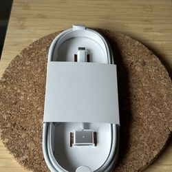 MacBook USB-C to MagSafe Cable