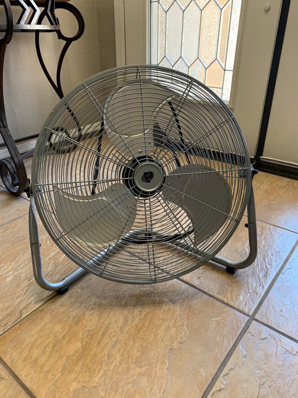 Powermax high velocity floor fan