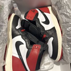 Air Jordan 1 Retro High OG GS-White/Black/RedSail