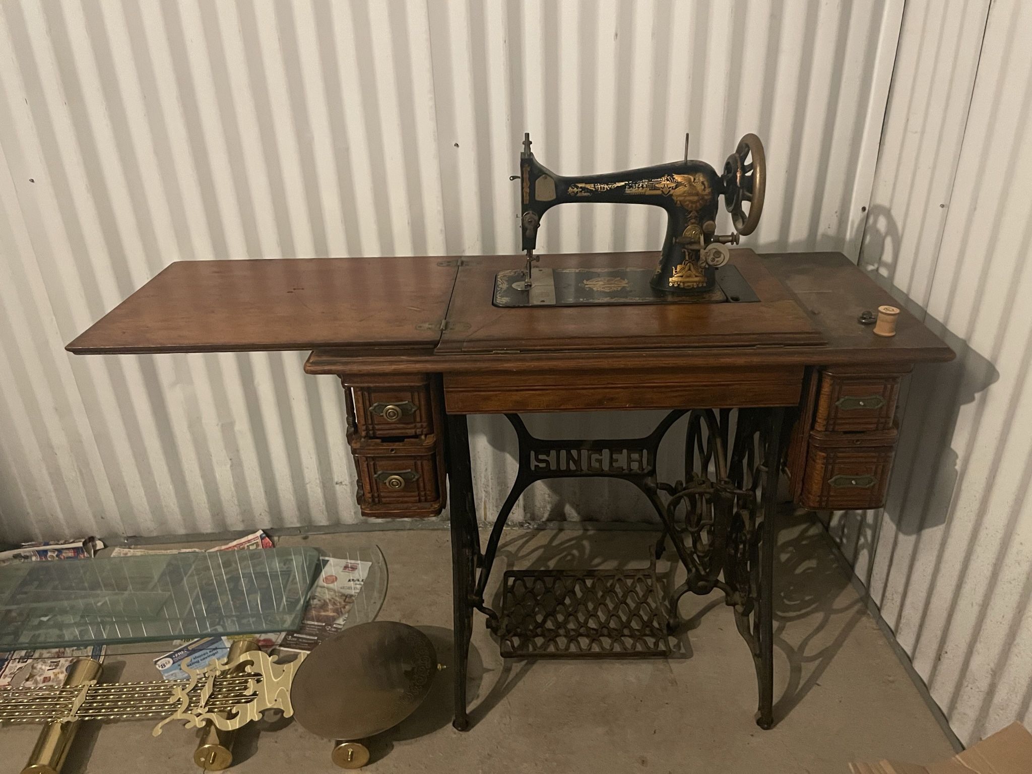 Singer Antique Sewing Machine