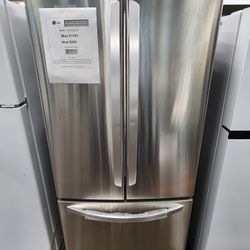 22 cu.ft.French Door Refrigerator
With Ice Maker in Stainless Steel