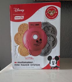 New Disney Dash Mickey & Friends Multimaker Waffle Set.