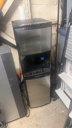 Frigidaire 5 Gal Bottom Loader Water Dispenser