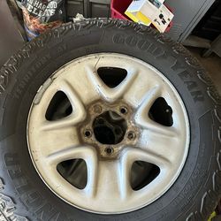Toyota tundra 2016 tires llantas 18” $75 price firm