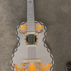 Singing Coco Loco Guitar 