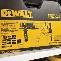 Dewalt New 1 1/8” Rotary Hammer Kit 