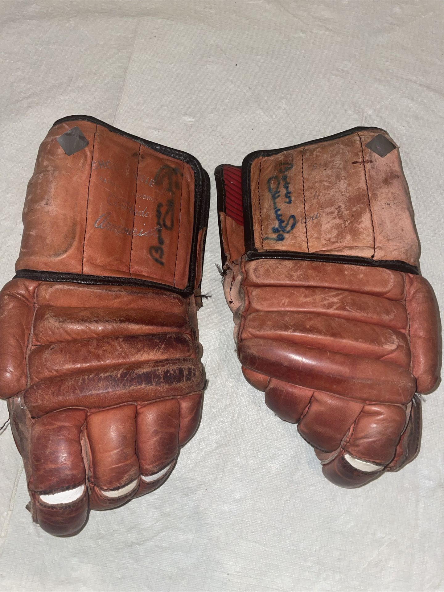 NHL Bobby Hull gloves 1950s W Autograph NHL Armourist Brown W Coa Auto