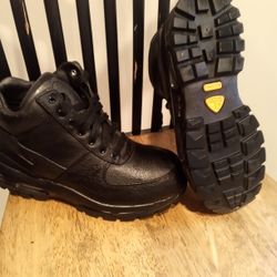 Black, Nike ACG Boots, 7y 