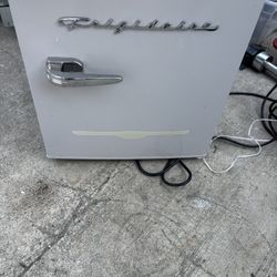 Frigidaire Fridge