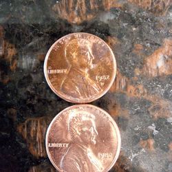 2 Small Date Stamp D 1982 Pennies. 